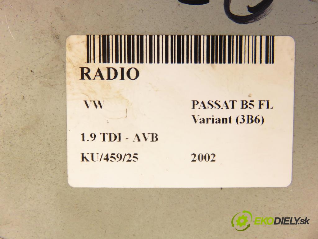 VW PASSAT B5.5 Variant (3B6) KOMBI 2002 74,00 1.9 TDI PD 101 - AVB 1896,00 RADIO 1J0035186D