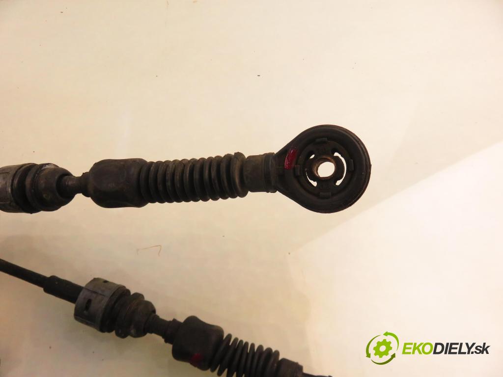 HYUNDAI i30 Kombi (FD) KOMBI 2010 85,00 1.6 CRDi 116 - D4FB 1582,00 ZVEDÁK: 437002R030
