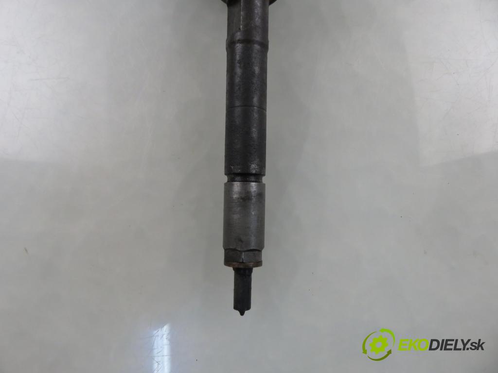 PEUGEOT 407 (6D_) SEDAN 2008 80,00 1.6 HDi 110 - 9HZ (DV6TED4) 1560,00 vstrekovač 0445110297 (Vstrekovač paliva)