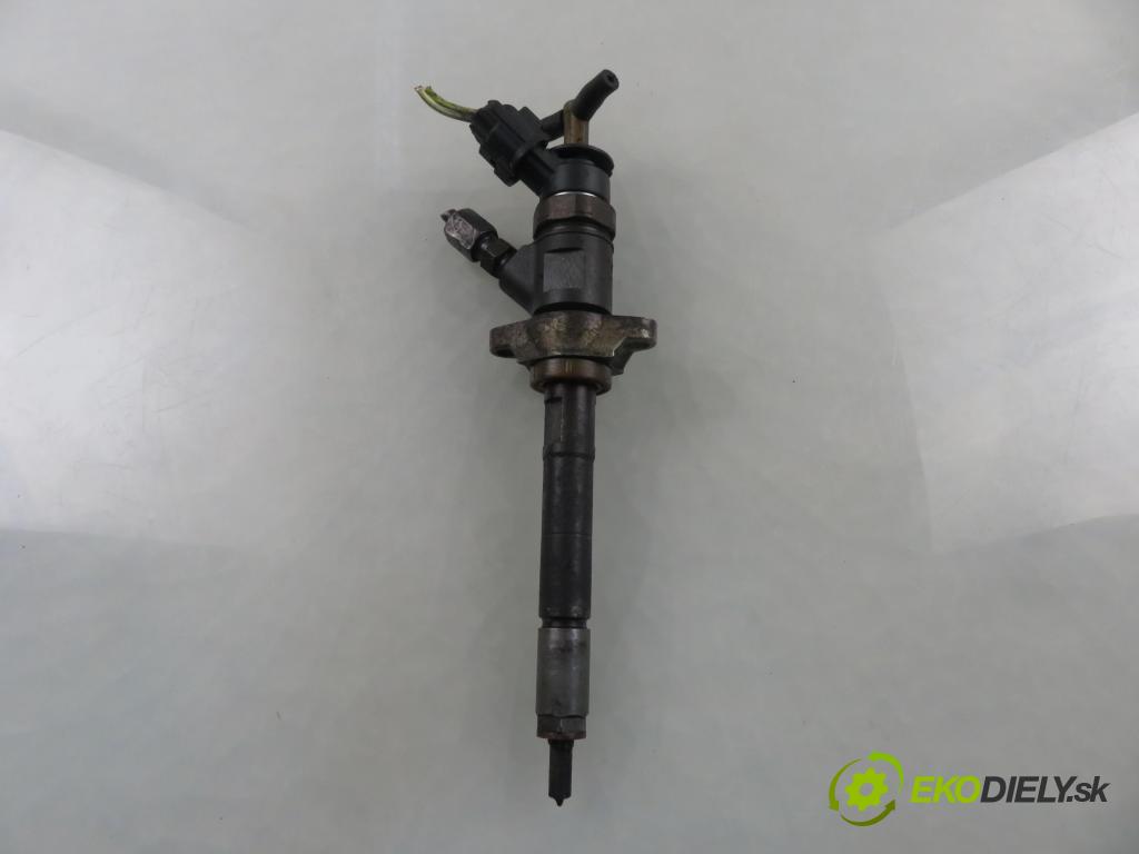 PEUGEOT 407 (6D_) SEDAN 2008 80,00 1.6 HDi 110 - 9HZ (DV6TED4) 1560,00 vstrekovač 0445110297 (Vstrekovač paliva)