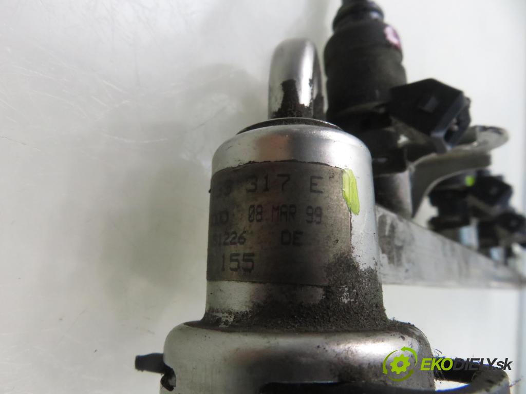 AUDI A3 (8L1) HB 2000 92,00 1.8 - AGN 1781,00 Lišta vstrekovacia 06A906031D ; 06A133317E (Vstrekovacia lišta)