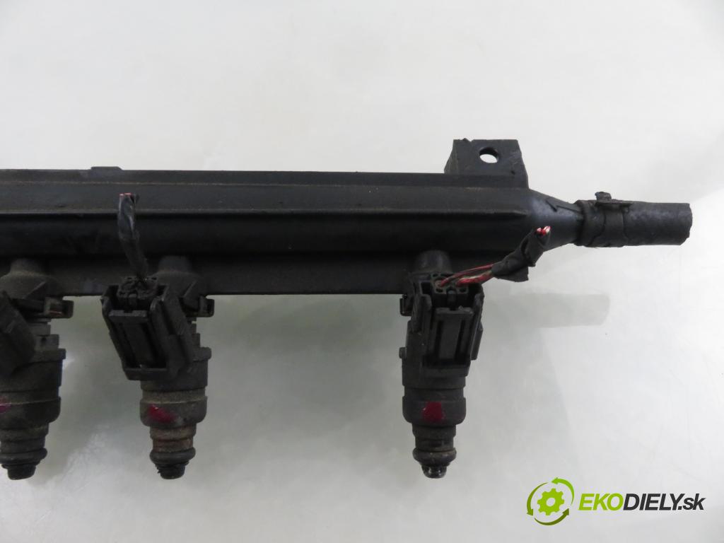 SEAT ALTEA (5P1) HB 2004 75,00 1.6 102 1595,00 lišta vstřikovací 06A906031BT ; 06A133317AC (Vstřikovací lišta)