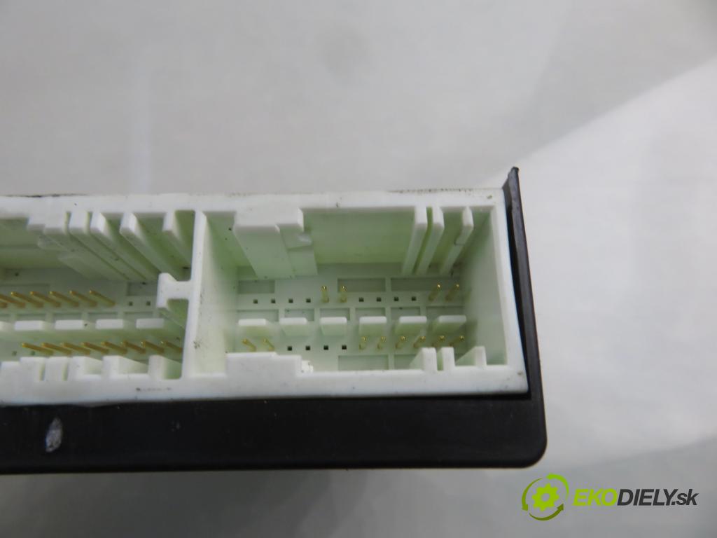 FIAT GRANDE PUNTO (199_) HB 2012 57,00 1.4 - 350 A1.000 1368,00 MODUL air BAG 51918197 ; A2C53440429