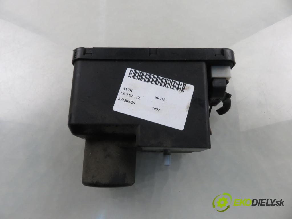 AUDI 80 (8C, B4) SEDAN 1992 66,00 1.9 TDI - 1Z 1896,00 pumpa zámku centrálneho 4A0862257C