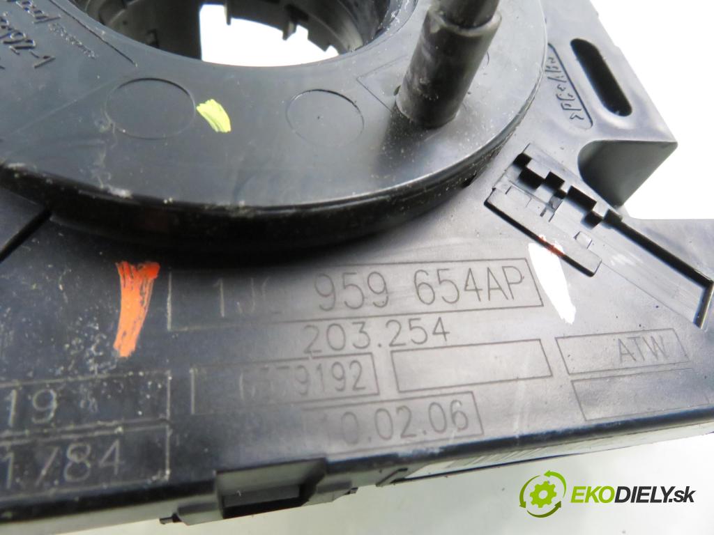 VW FOX (5Z1, 5Z3) HB 2006 55,00 1.4 - BKR 1390,00 PÁSKA: air BAG 1J0959654AP