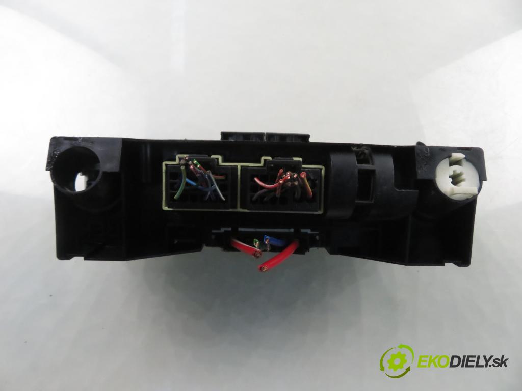VW FOX (5Z1, 5Z3) HB 2006 55,00 1.4 - BKR 1390,00 Panel kúrenia KLIMATIZACE: 6Q0820045G