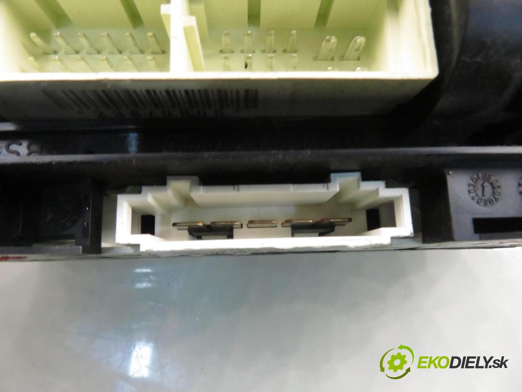 VW FOX (5Z1, 5Z3) HB 2006 55,00 1.4 - BKR 1390,00 Panel kúrenia KLIMATIZACE: 6Q0820045G