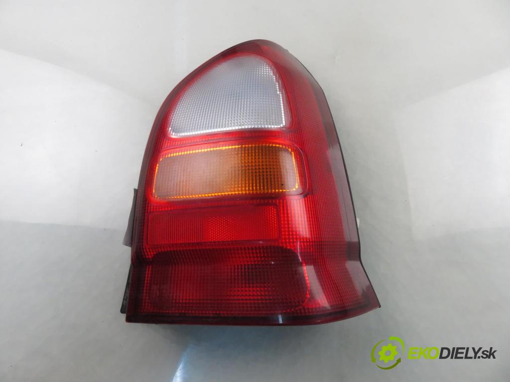 SUZUKI ALTO (FF) HB 2004 46,00 1.1 (RF410) - F10D 1061,00 Svetlo pravé zadné 