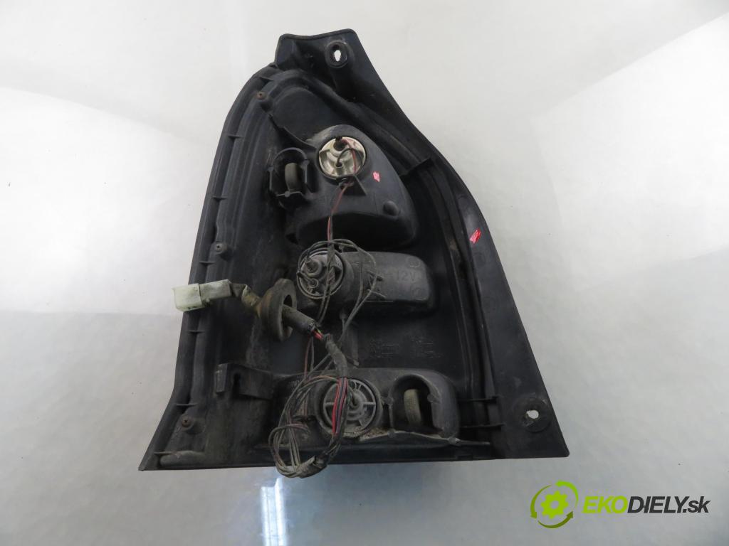 SUZUKI ALTO (FF) HB 2004 46,00 1.1 (RF410) - F10D 1061,00 Svetlo pravé zadné