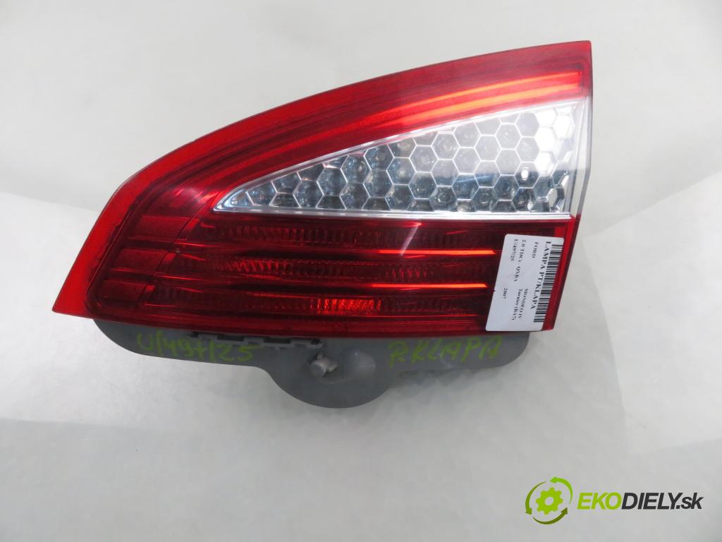 FORD MONDEO IV Turnier (BA7) KOMBI 2007 103,00 2.0 TDCi - QXBA 1997,00 Svetlo pravé zadné kufor 7S7113A602B
