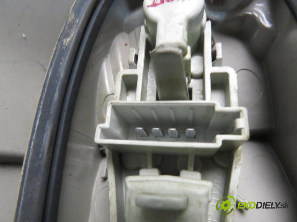 FORD MONDEO IV Turnier (BA7) KOMBI 2007 103,00 2.0 TDCi - QXBA 1997,00 Svetlo pravé zadné 7S7113404B
