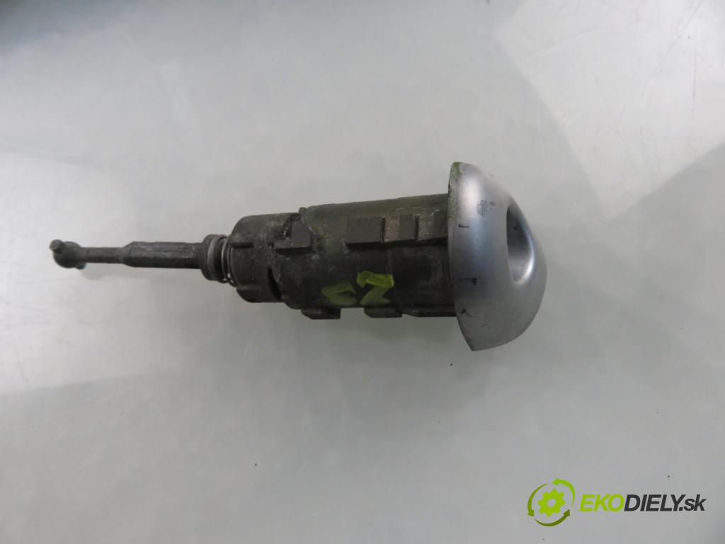 RENAULT CLIO III (BR0/1, CR0/1) HB 2006 63,00 1.5 dCi 86 - K9K 766 1461,00 spinačka / zámky N0502060A02 ; 8200214173C