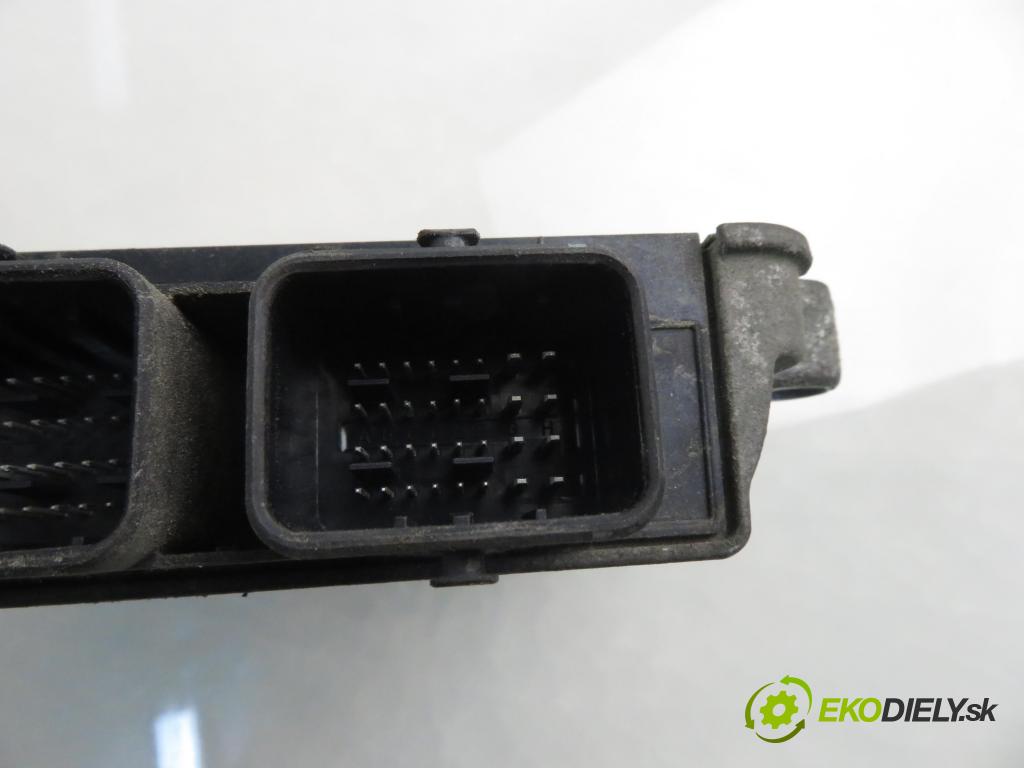 PEUGEOT 206 liftback (2A/C) HB 2006 55,00 1.4 75 - KFW 1360,00 Riadiaca jednotka Motor SW9663394480 ; 215859444A