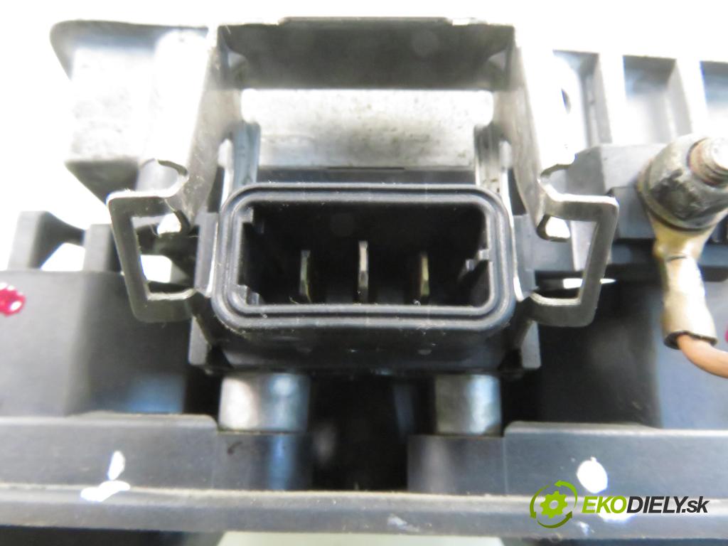 AUDI A4 (8D2, B5) SEDAN 1997 92,00 1.8 20V 125 quattro - ADR 1781,00 Cievka zapaľovacia 058905105A ; 0221603003