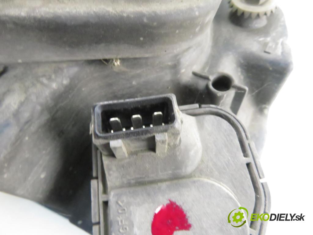 AUDI A4 (8D2, B5) SEDAN 1997 92,00 1.8 20V 125 quattro - ADR 1781,00 Svetlo LP 0301094201