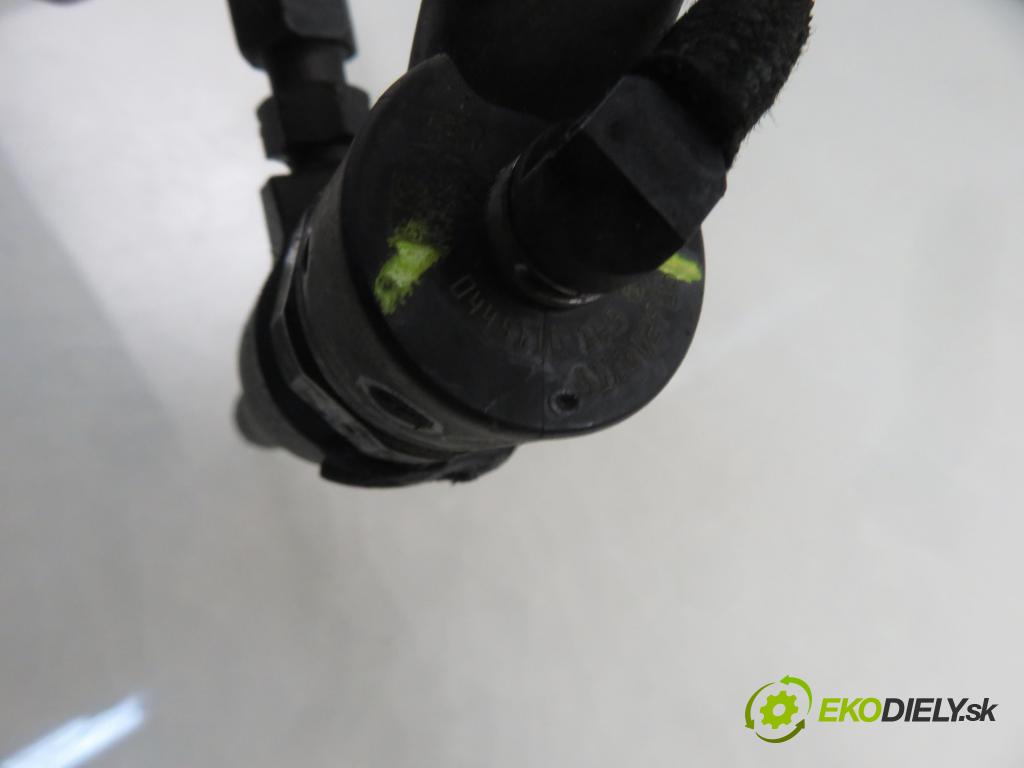 OPEL VECTRA C Kombi (Z02) KOMBI 2005 88,00 1.9 CDTI - Z 19 DT 1910,00 vstřikovač 0445110165 (Vstřikovač paliva)