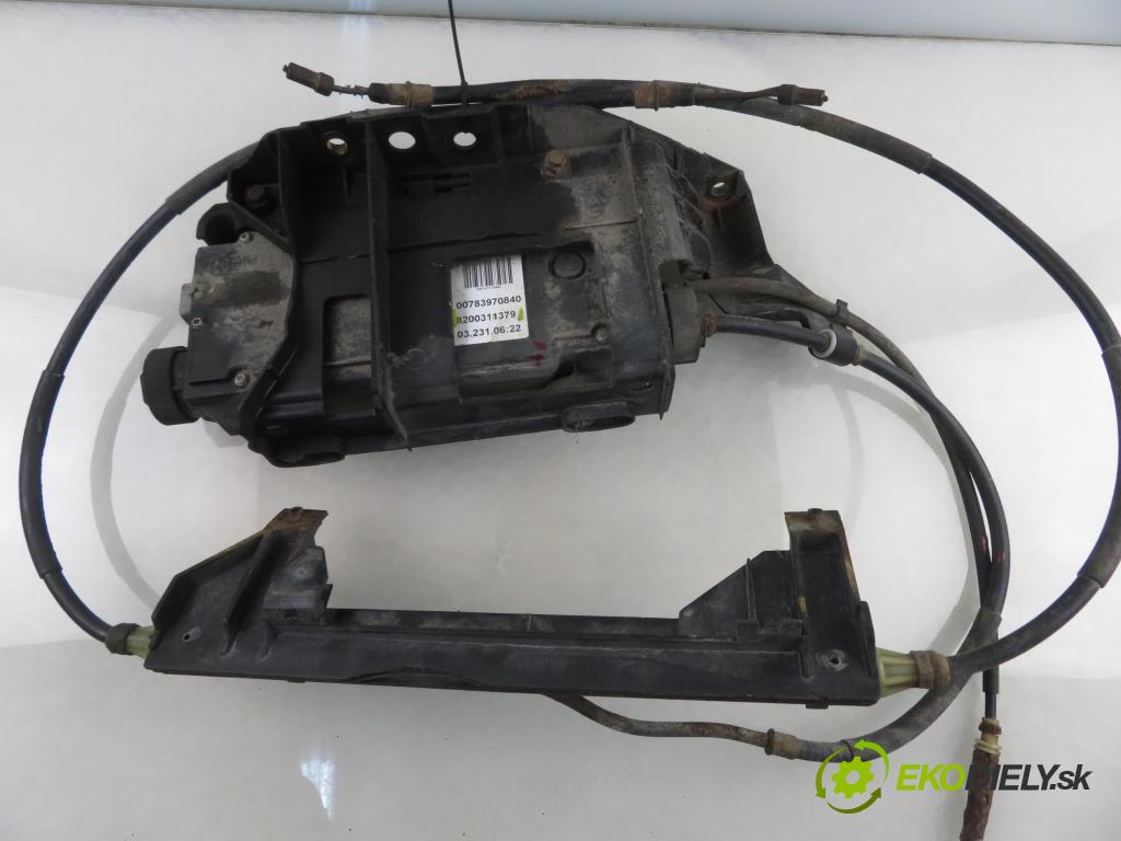 RENAULT SCENIC II (JM0/1_) MINIVAN 2003 83,00 1.6 (JM0C, JM0J, JM1B) - K4M 782 1598,00 BRZDA: ručny elektrický 8200702092