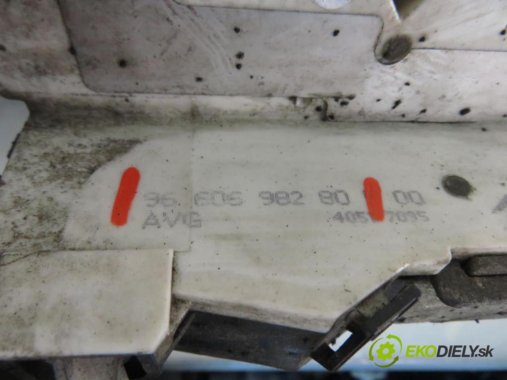 PEUGEOT 407 (6D_) SEDAN 2005 100,00 2.0 HDi 135 - RHR 1997,00 zámok 9660698280