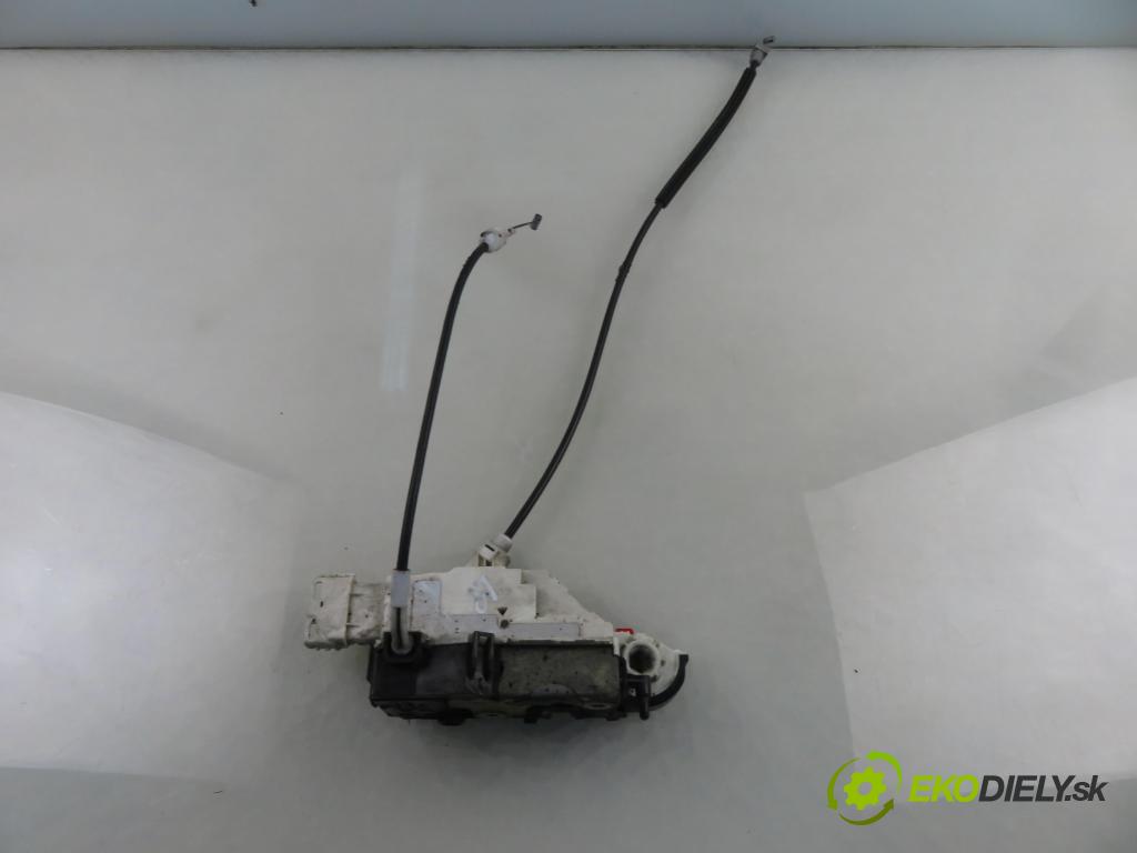 PEUGEOT 407 (6D_) SEDAN 2005 100,00 2.0 HDi 135 - RHR 1997,00 zámok 9660698280