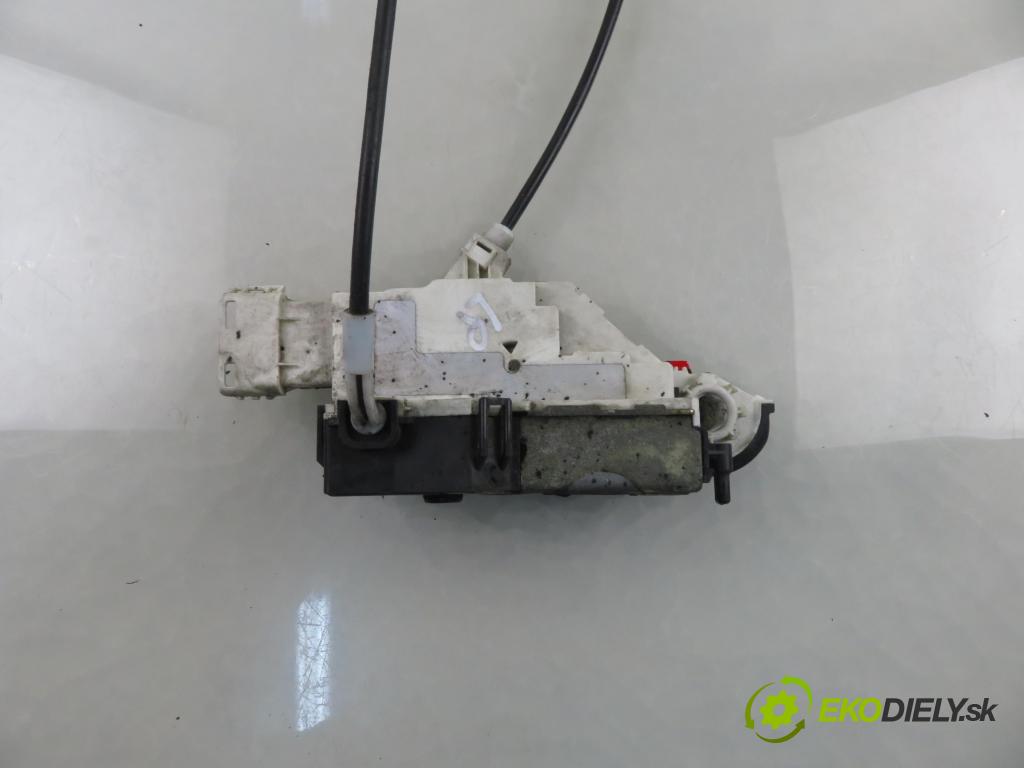 PEUGEOT 407 (6D_) SEDAN 2005 100,00 2.0 HDi 135 - RHR 1997,00 zámok 9660698280