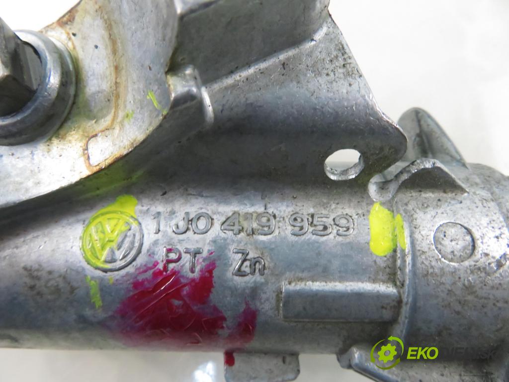 SKODA OCTAVIA I (1U2) LIFTBACK 1997 66,00 1.9 TDI 90- AGR 1896,00 spinačka / zámky 1J0419959