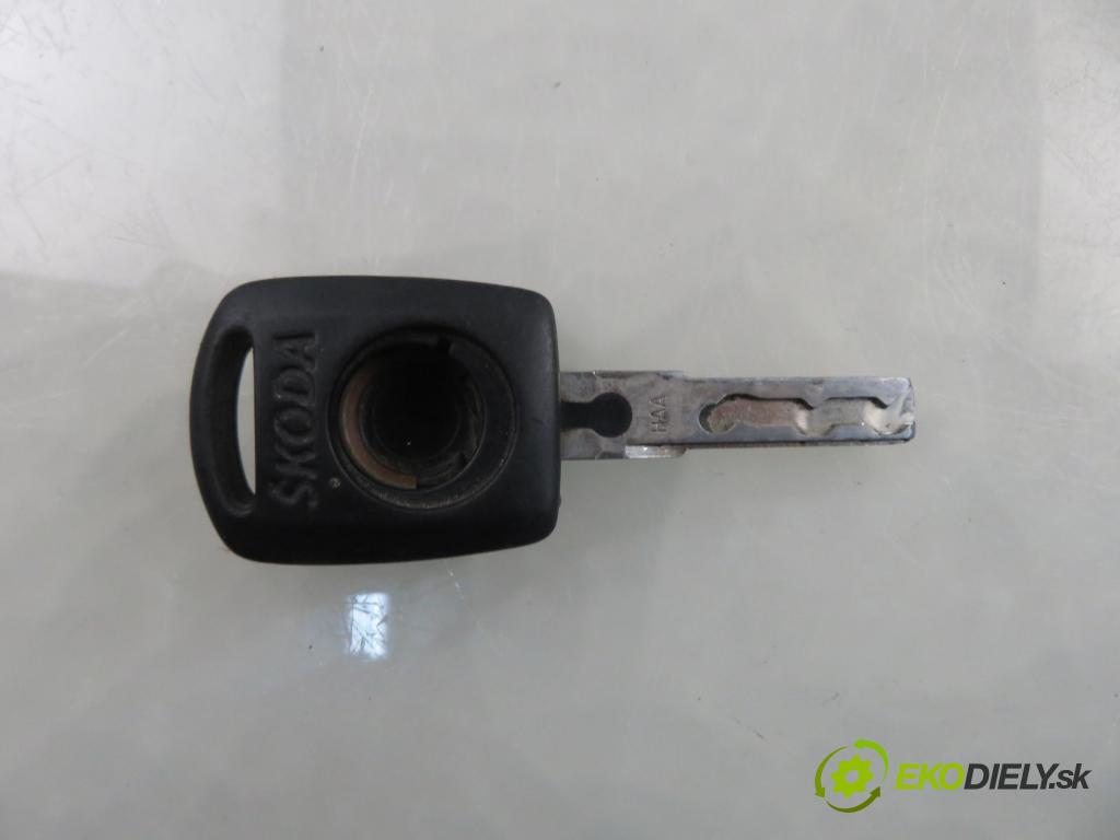 SKODA OCTAVIA I (1U2) LIFTBACK 1997 66,00 1.9 TDI 90- AGR 1896,00 spinačka / zámky 1J0419959