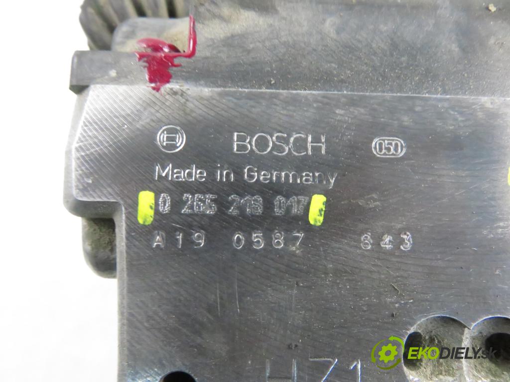 AUDI A4 (8D2, B5) SEDAN 1997 92,00 1.8 20V 125 quattro - ADR 1781,00 Pumpa ABS 8D0614111B ; 0265218017 (Pumpa ABS)