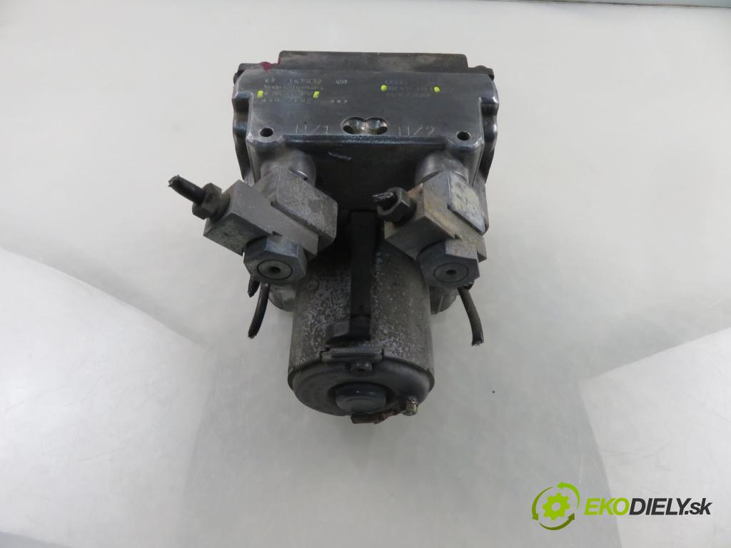AUDI A4 (8D2, B5) SEDAN 1997 92,00 1.8 20V 125 quattro - ADR 1781,00 Pumpa ABS 8D0614111B ; 0265218017 (Pumpa ABS)