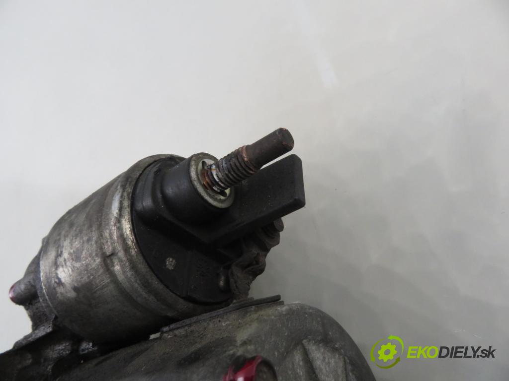 RENAULT SCENIC II (JM0/1_) MINIVAN 2004 83,00 1.6 (JM0C, JM0J, JM1B) - K4M 782 1598,00 Štartér 8200266777B ; TS10E3 (Štartér)