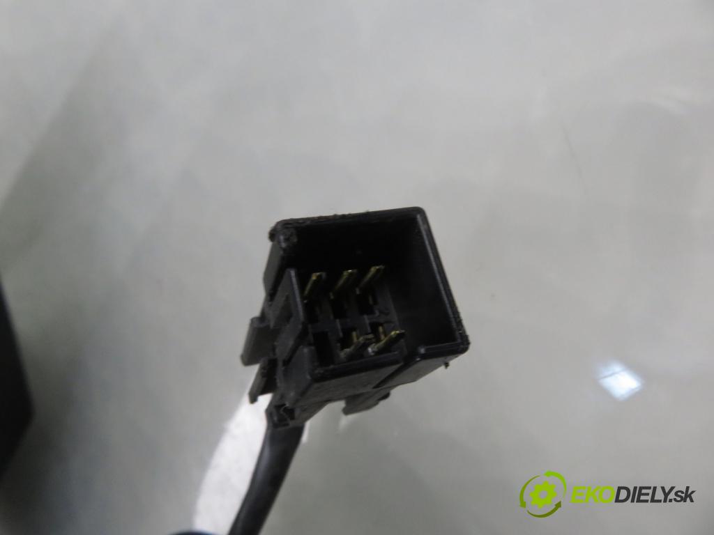 OPEL ZAFIRA A Nadwozie Wielkopojemne (MPV) (T98)  MINIVAN 2000 60,00 2.0 DI 16V - X 20 DTL 1995,00 zpětné zrcátko LE