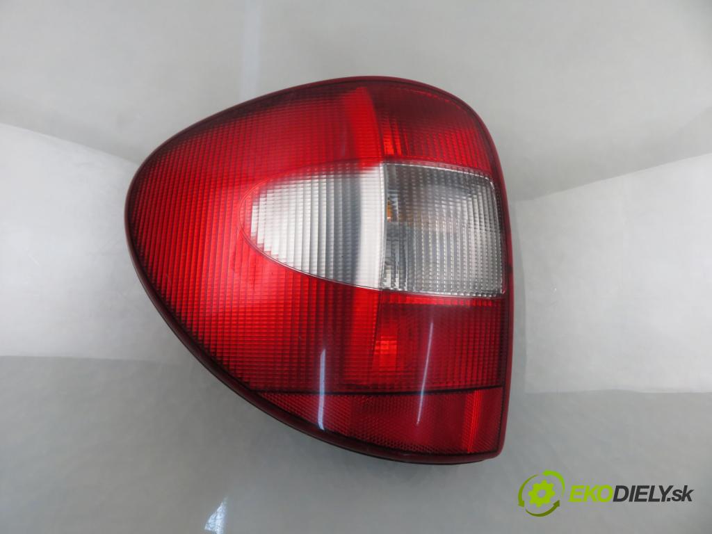 CHRYSLER VOYAGER IV (RG, RS) MINIVAN 2001 0,00 3.3 AWD - EGA 3301,00 Svetlo ľavé zadné 153671