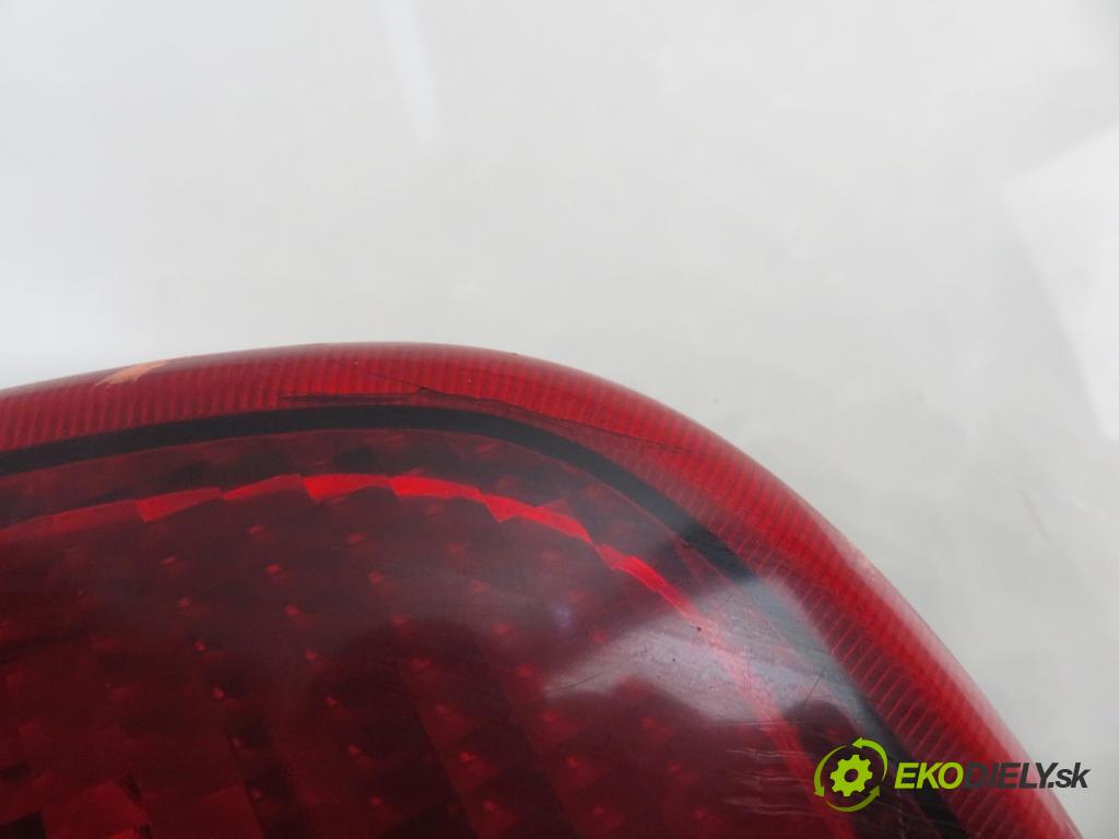 CHRYSLER VOYAGER IV (RG, RS) MINIVAN 2001 0,00 3.3 AWD - EGA 3301,00 Svetlo ľavé zadné 153671