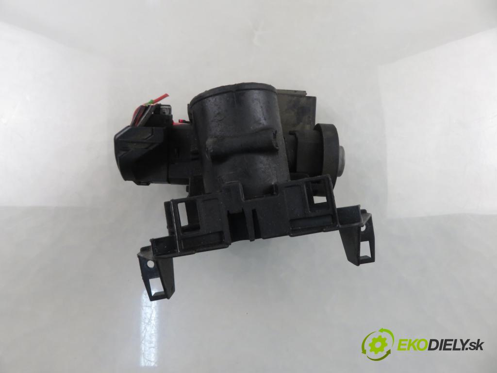 OPEL ZAFIRA A Nadwozie Wielkopojemne (MPV) (T98)  MINIVAN 2000 60,00 2.0 DI 16V - X 20 DTL 1995,00 spinačka 24418927 ; 5WK4763 (Spínacia skrinka)