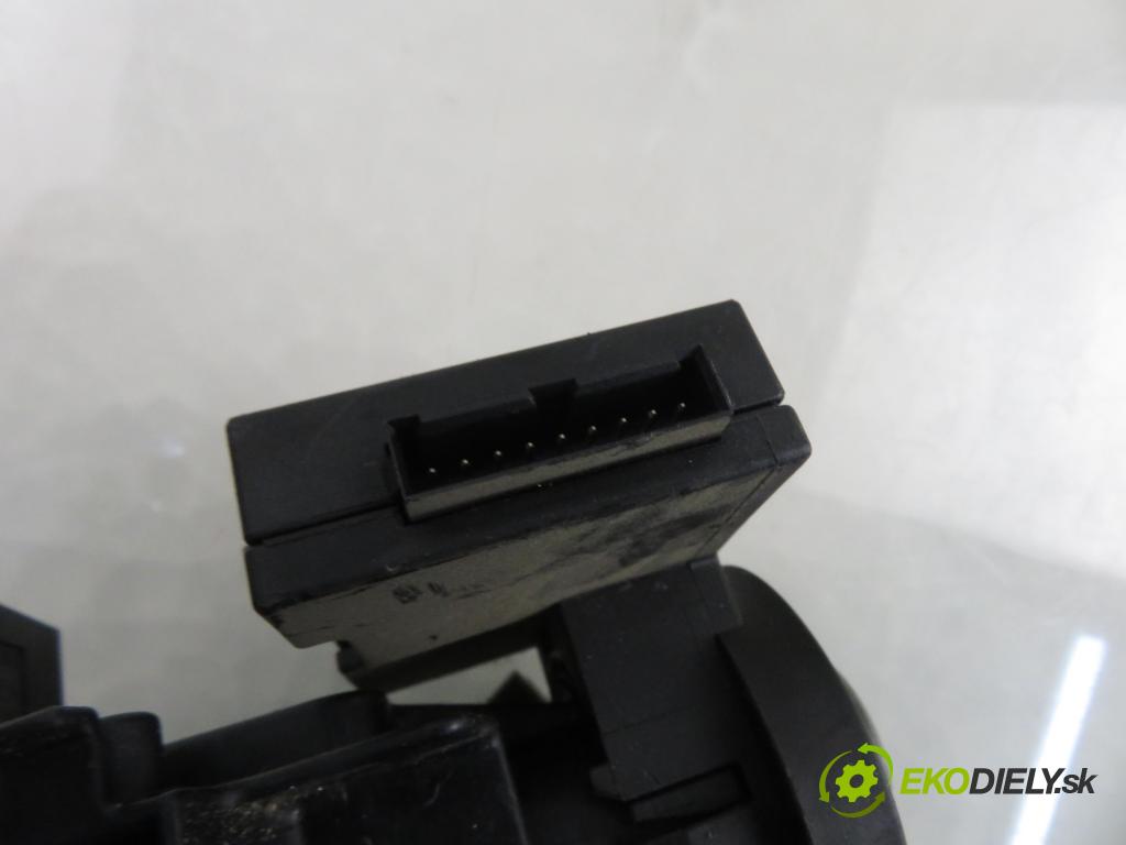 OPEL ZAFIRA A Nadwozie Wielkopojemne (MPV) (T98)  MINIVAN 2000 60,00 2.0 DI 16V - X 20 DTL 1995,00 spinačka 24418927 ; 5WK4763 (Spínacia skrinka)