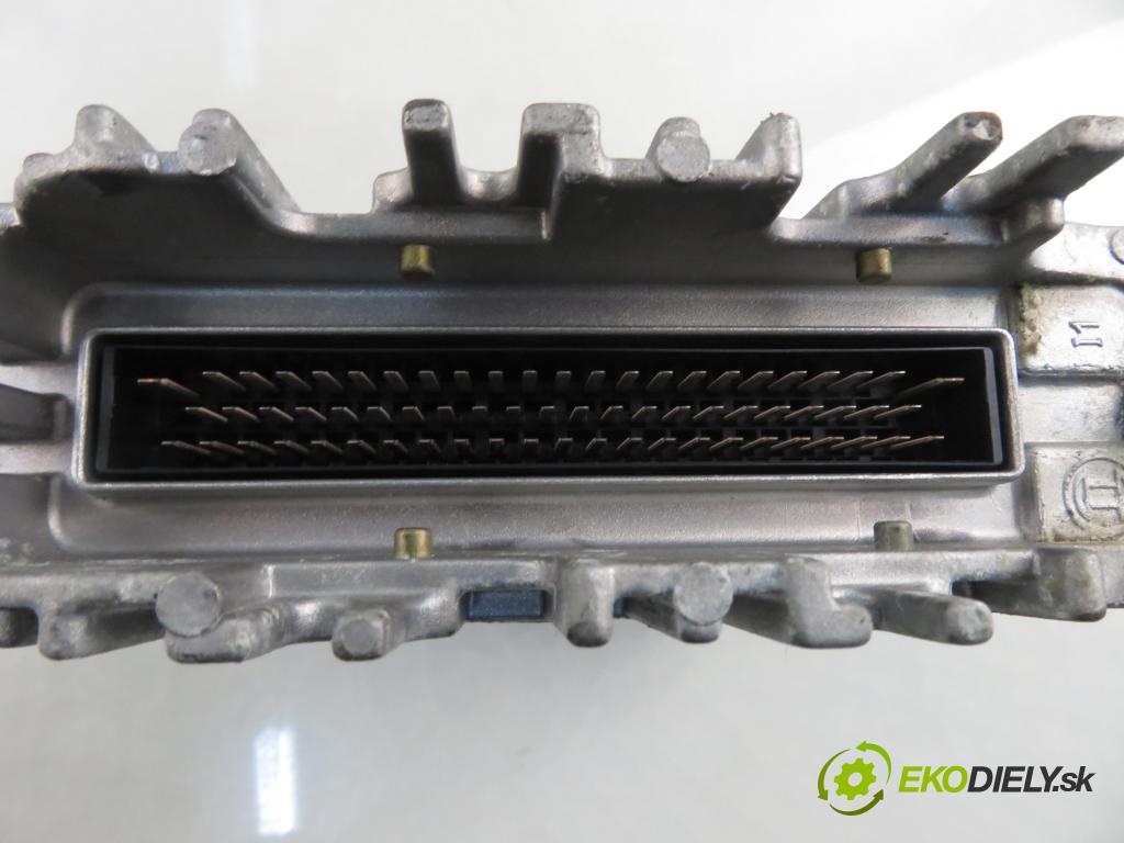 AUDI A4 (8D2, B5) SEDAN 1998 81,00 1.9 TDI 110 - AFN 1896,00 Riadiaca jednotka Motor 0281001425426 ; 028906021CE
