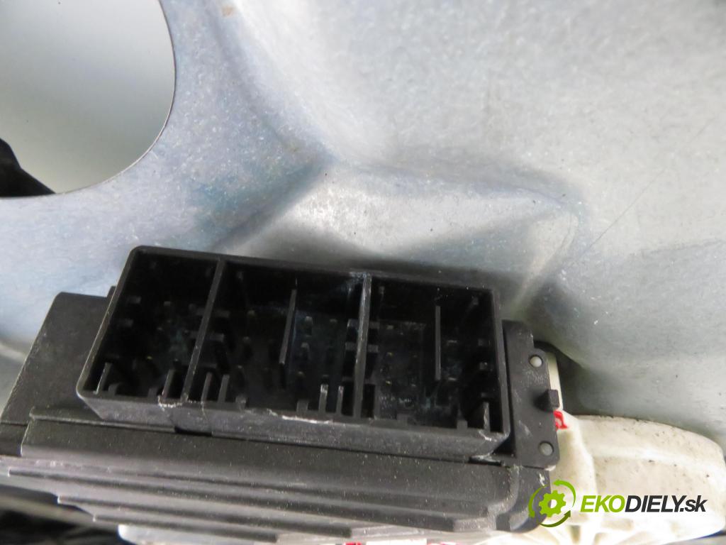 SEAT IBIZA III (6L1) HB 2003 47,00 1.2 12V - AZQ 1198,00 Mechanizmus okien 3D 6L3837756H