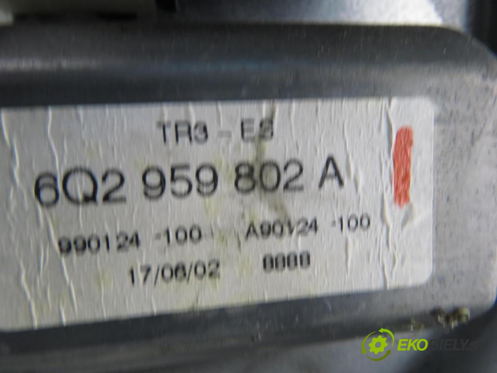 SEAT IBIZA III (6L1) HB 2003 47,00 1.2 12V - AZQ 1198,00 Mechanizmus okien 3D 6L3837755G ; 6Q2959802A
