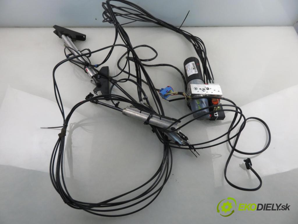 PEUGEOT 307 CC (3B) C/C 2006 0,00 2.0 16V - RFJ (EW10A) 1997,00 Motor otvárania strechy 9644038880