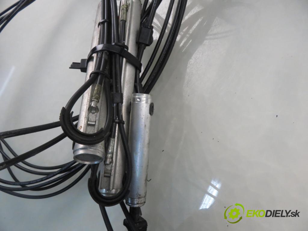 PEUGEOT 307 CC (3B) C/C 2006 0,00 2.0 16V - RFJ (EW10A) 1997,00 Motor otvárania strechy 9644038880