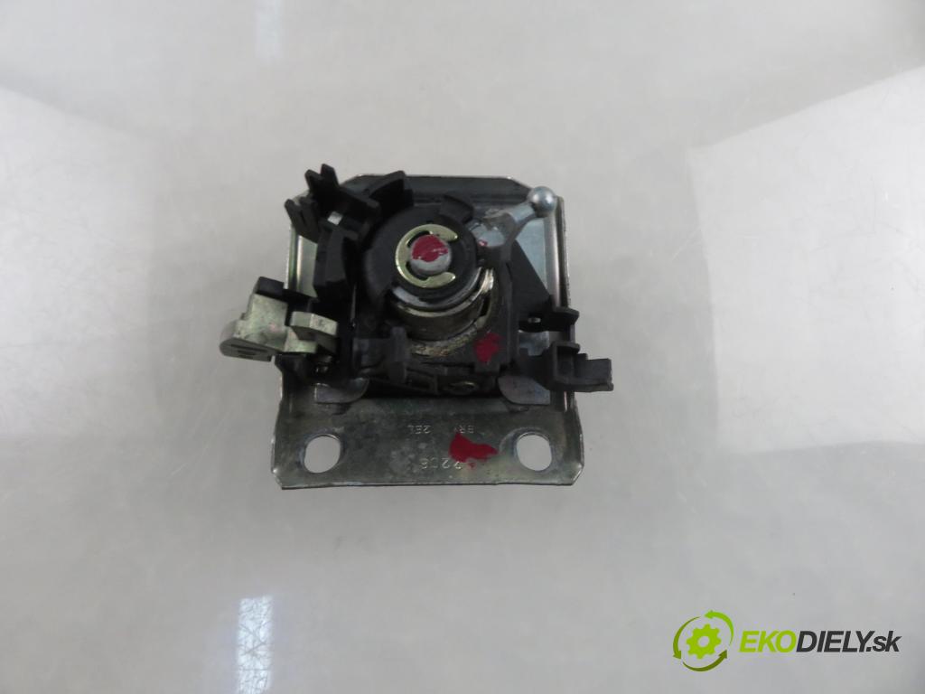 VW FOX (5Z1, 5Z3) HB 2006 55,00 1.4 - BKR 1390,00 zámok zámku kufor 5Z6827774 ; 5W6827774