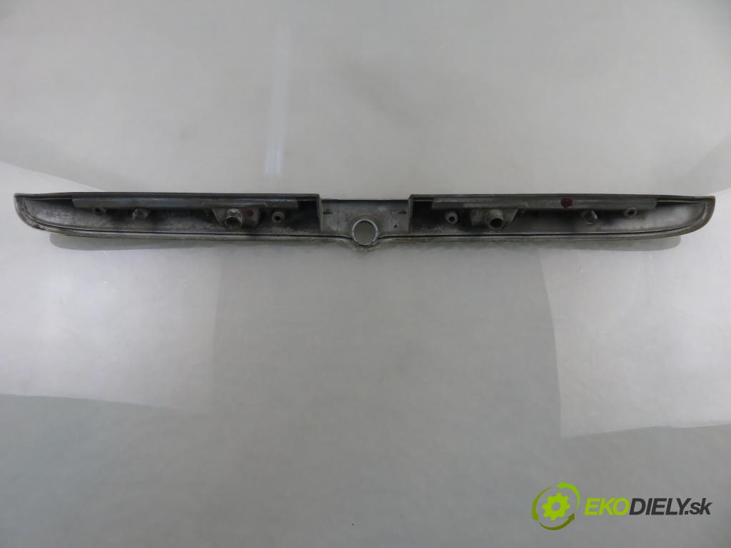 SKODA OCTAVIA I (1U2) LIFTBACK 1997 66,00 1.9 TDI 90- AGR 1896,00 Zadné čelo dverí kufor 1U6827574