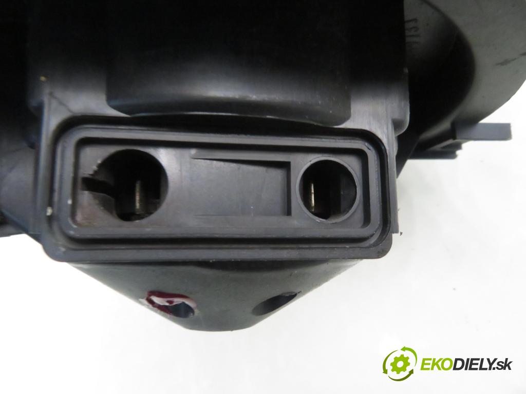 SKODA OCTAVIA I (1U2) LIFTBACK 1997 66,00 1.9 TDI 90- AGR 1896,00 Ventilátor vetráku 1J1819021 ; 654972M