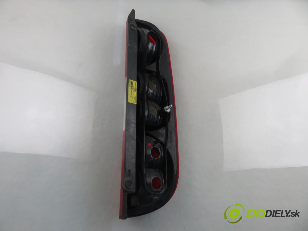 FIAT DOBLO nadwozie wielkoprzestrzenne (MPV) (119_, 223_) KOMBIVAN 2006 88,00 1.9 D Multijet - 186 A9.000 1910,00 Svetlo ľavé zadné 51755145