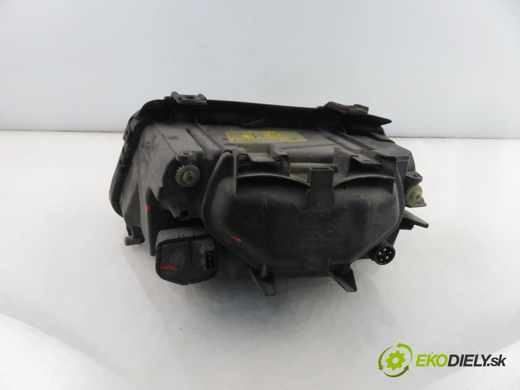 AUDI A4 Avant (8D5, B5) KOMBI 1997 81,00 1.9 TDI - AFN 1896,00 Svetlo PP 8D9941004D ; 0301094002