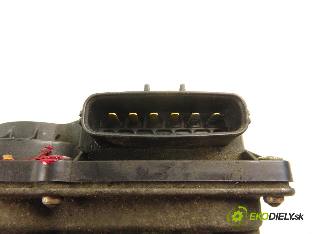 SUZUKI GRAND VITARA II (JT, TE, TD) SUV 2006 103,00 2.0 140 (JB420W) - J20A 1995,00 Škrtiaca klapka  (Škrtiaca klapka)