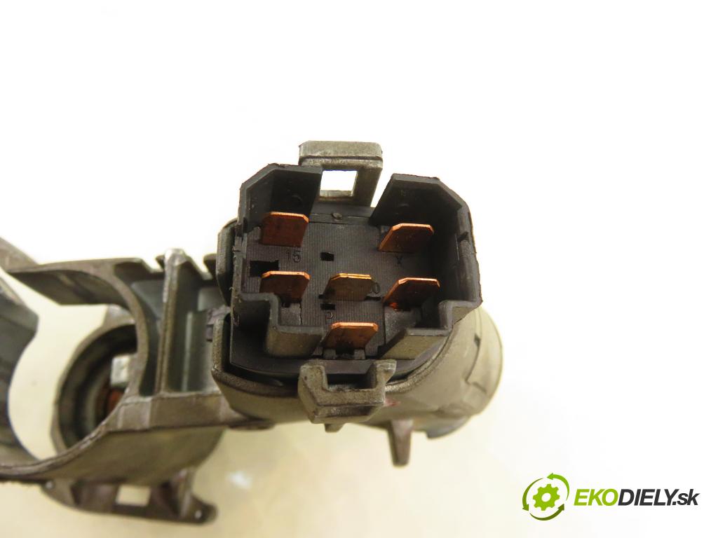 VW TRANSPORTER IV Platforma / podwozie (70E, 70L, 70M, 7DE, 7DL KABINA/PLATFORMA 1998 55,00 2.4 D - AJA 2370,00 spinačka 701905851 (Spínacia skrinka)