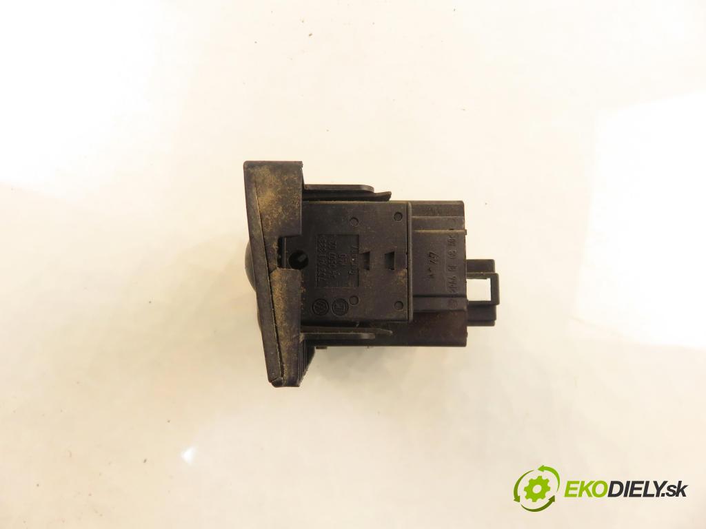 VW TRANSPORTER IV Platforma / podwozie (70E, 70L, 70M, 7DE, 7DL KABINA/PLATFORMA 1998 55,00 2.4 D - AJA 2370,00 prepínač svetlá 701941531E
