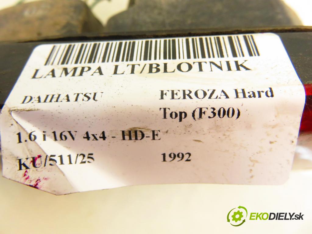 DAIHATSU FEROZA Hard Top (F300) TERENOWY 1992 70,00 1.6 i 16V 4x4 95 - HD-E 1590,00 Svetlo ľavé zadné 22051459