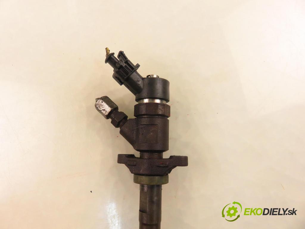 CITROEN C4 Grand Picasso I (UA_) MINIVAN 2007 80,00 1.6 HDi - 9HZ (DV6TED4) 1560,00 vstrekovač 0445110259 (Vstrekovač paliva)