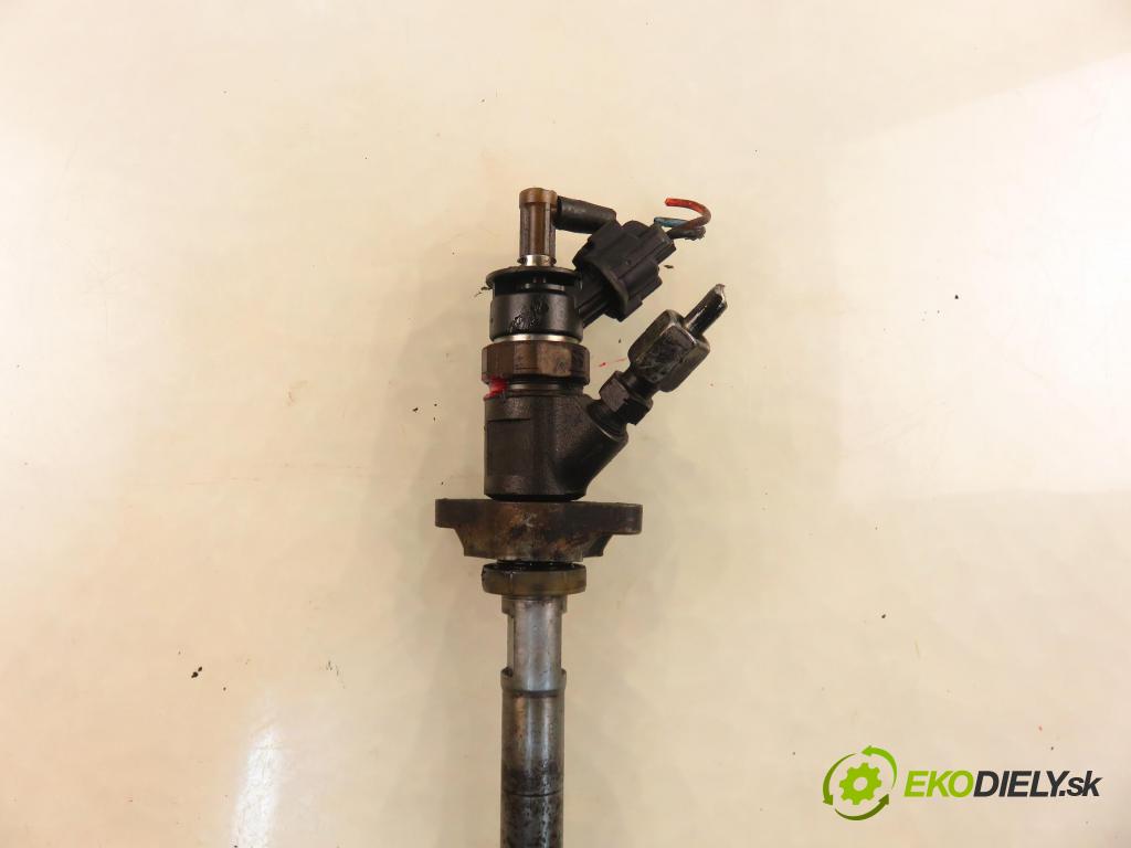 PEUGEOT 407 (6D_) SEDAN 2008 80,00 1.6 HDi 110 - 9HZ (DV6TED4) 1560,00 vstřikovač 0445110297 (Vstřikovač paliva)